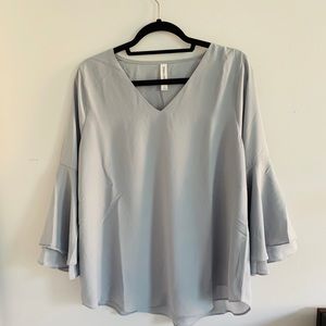 Zenana outfitters slate gray bell sleeve blouse!